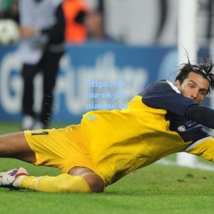 每体，西班牙王后亲临助阵，女足欧洲杯前获王室鼓舞